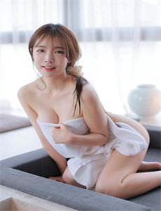 C到她乖黑暗森林,高潮岳喷我一脸