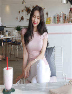 好儿子妈妈的身体是你的生日礼物-莫德尔